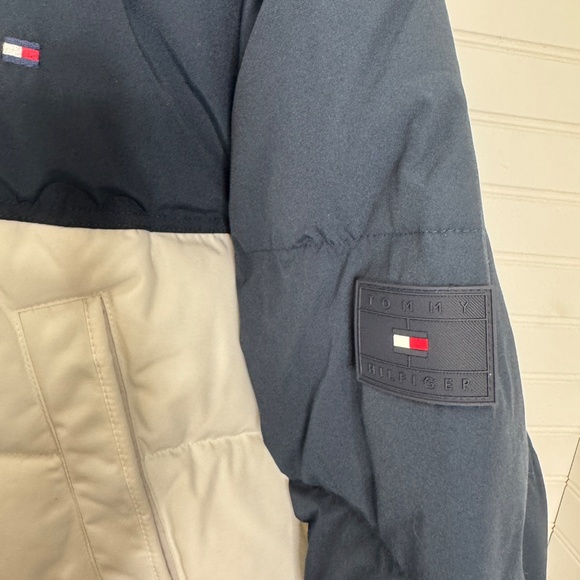NEW Tommy Hilfiger Puffer Jacket Men's XL - Picture 4 of 10